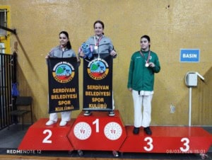 Serdivanlı Karateciler Minikler-Yıldızlar İl Seçmelerinde 25 Madalya İle Öne Çıktı