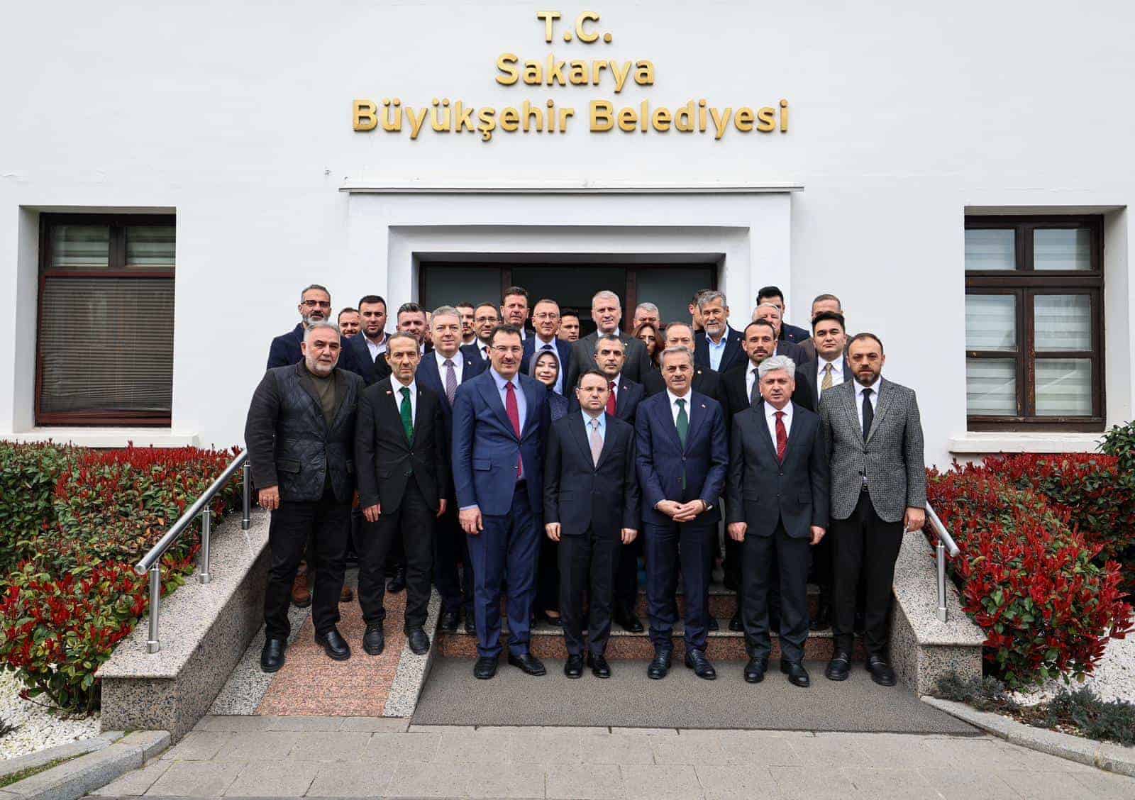 Adalet Bakanı Akın Gürlek’in Sakarya Büyükşehir Belediyesi Ziyaretinde Şehrin Kardeşlik ve Sanayi Potansiyeli Öne Çıktı