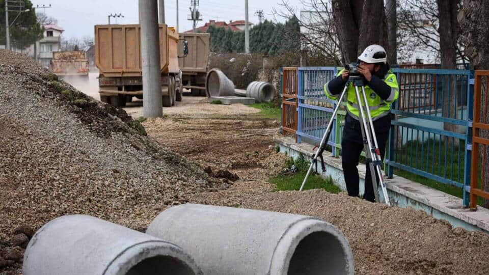 Karakamış Mahallesi’nde 3.500 Metrelik Yağmursuyu Hattı Altyapısı Hızla Tamamlanarak Kullanıma Açıldı