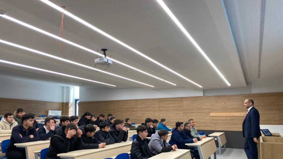 Hendek MYO’da Liselilere Yönelik Kariyer ve Meslek Tanıtım Etkinliği Gerçekleşti