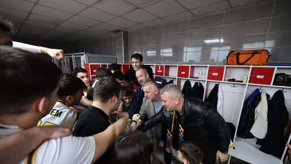 Serdivan Belediyesi U18 Basketbol Takımı Türkiye Finalleri'nde Son 16'ya Yükseldi