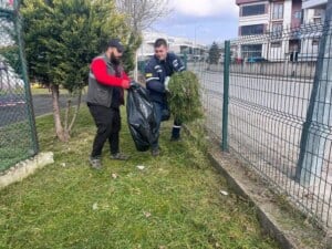 Serdivan Belediyesi Ramazan Bayramı Öncesi Park, Cami ve Ortak Alanlarda Temizlik Çalışmalarını Sürdürüyor