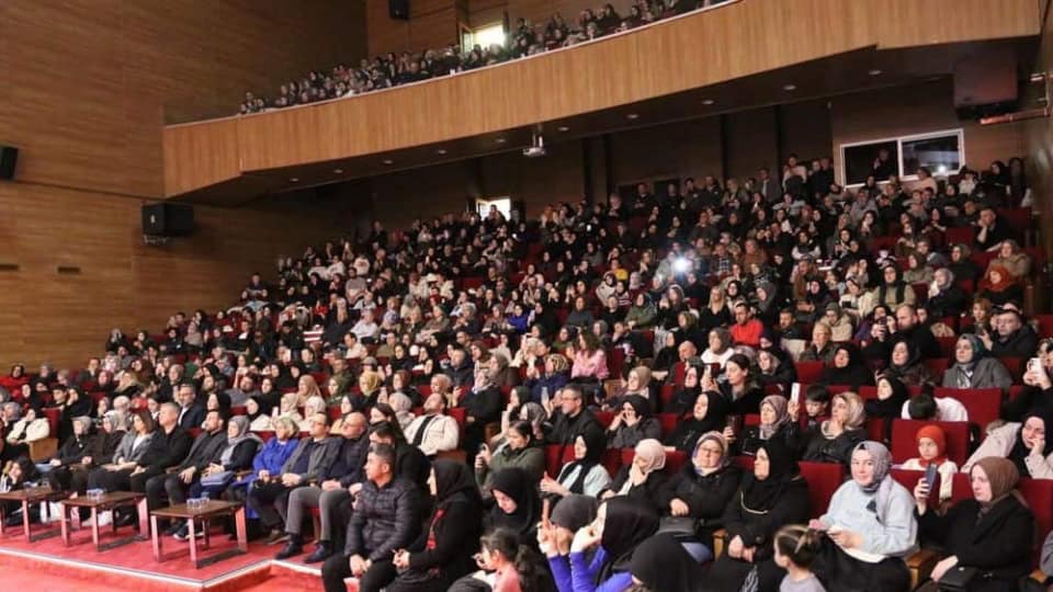 Serdivan’da Ramazan Ayına Özel Dursun Ali Erzincanlı ile Şiirli Manevi Buluşma Gerçekleşti