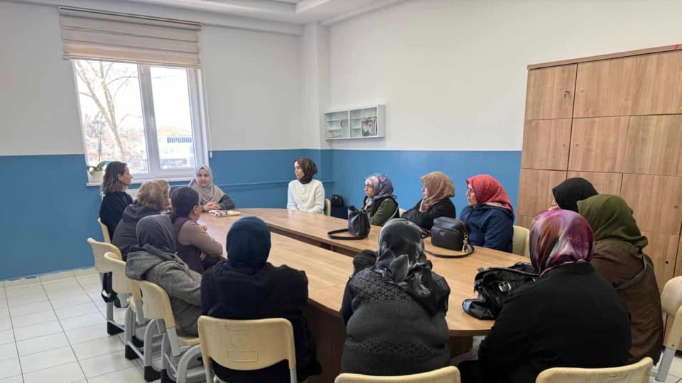 Karaman Sosyal Gelişim Merkezi’nde Anneler Arasında Şifa ve Sabır Halkası Dayanışması Sağlandı