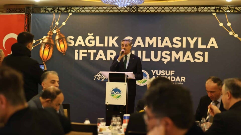 Sakarya’da 14 Mart Tıp Bayramı İftarında Sağlık Camiasının Vefası ve Fedakârlığına Değinildi
