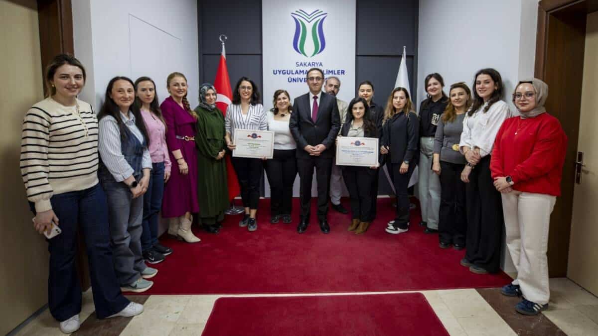 Sakarya SUBÜ'de Engelsiz Üniversite Bayrak Ödülleri İçin Adaylık Belgeleri Sunuldu