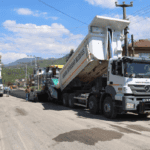 Akyazı'da 3 Mahalleyi Kapsayan 8 Kilometrelik Yol Asfaltlanıyor