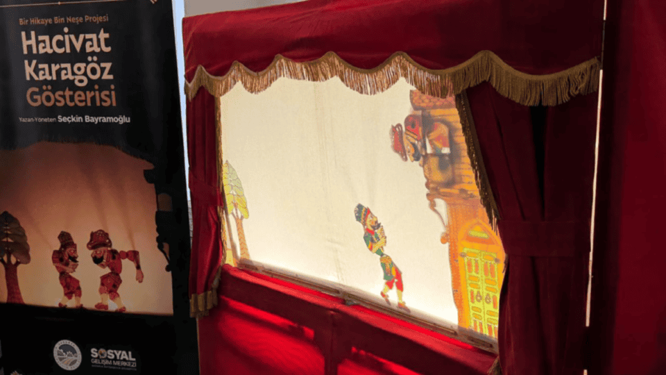 Sakarya’da 'Bir Hikâye Bin Neşe' Projesiyle Çocuklara Hem Eğlence Hem Bilgilendirme