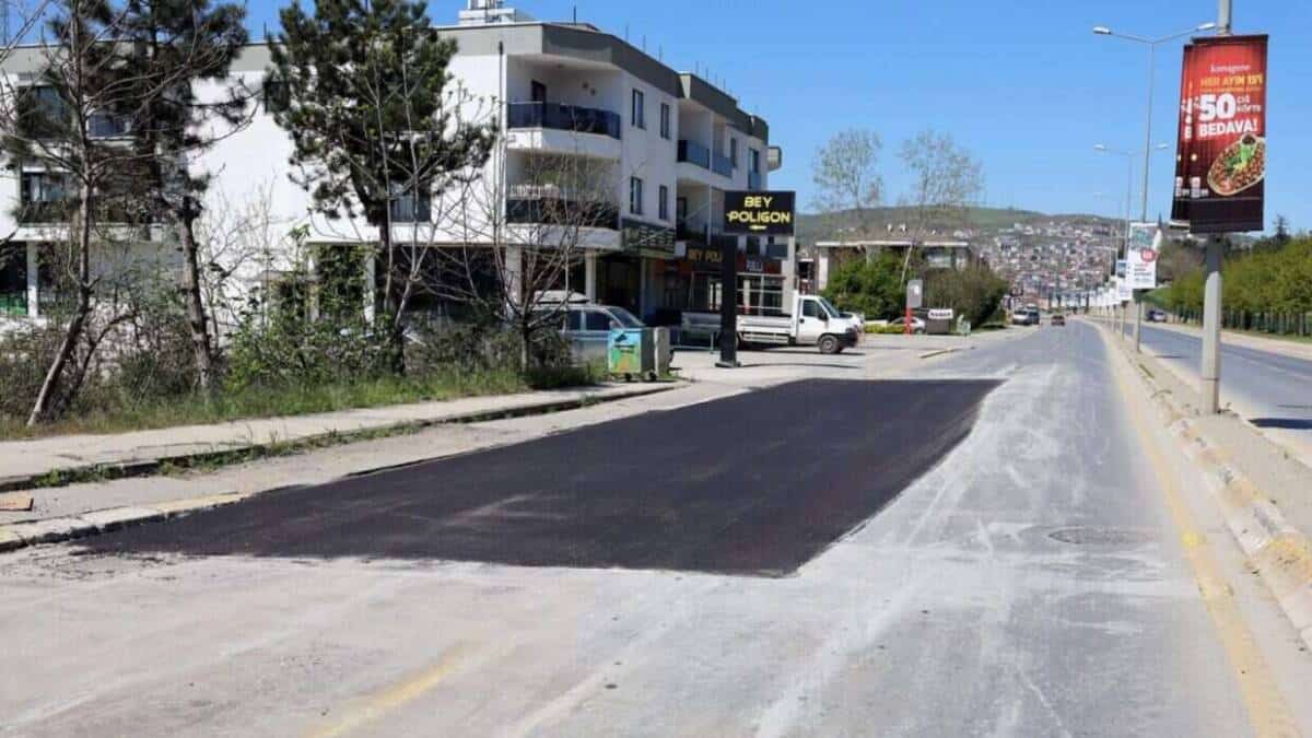 Sakarya Büyükşehir Belediyesi, Asfalt Sezonu Öncesi Kritik Yollarda İyileştirme Çalışmalarına Başladı