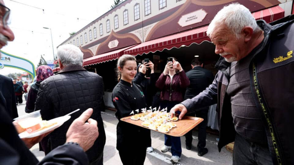 Sakarya'da Turizm Haftası'nda Geleneksel Miras ve Lezzetler Vatandaşlarla Buluştu