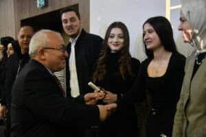 Sakarya Üniversitesi Siyasal Bilgiler Fakültesi'nde Akademik Başarı Gösteren Öğrencilere Belgeleri Sunuldu