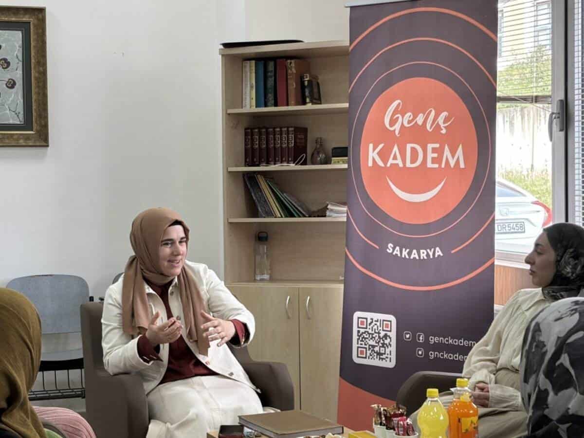 Sakarya Üniversitesi'nde Kadın Akademisyenlerin Yaşadığı Zorluklar ve Toplumsal Algılar Ele Alındı