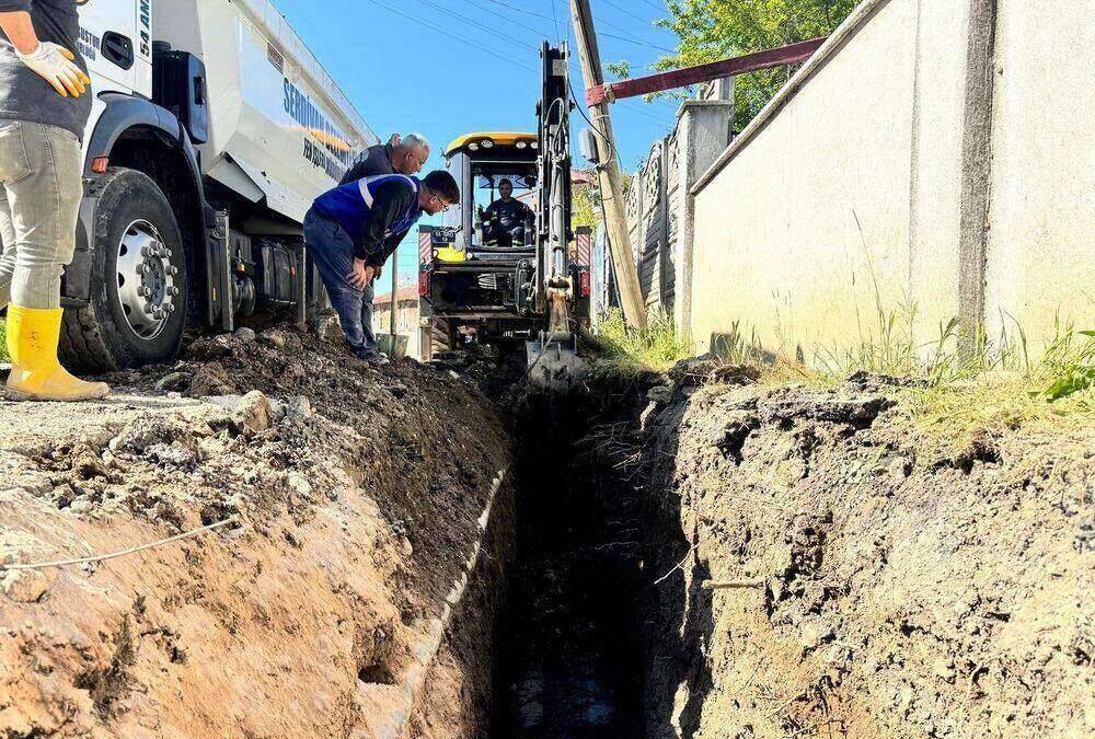Serdivan Aralık Mahallesi’nde Türkoğlu Caddesi’nde Altyapı Güçlendirme Çalışmaları Devam Ediyor