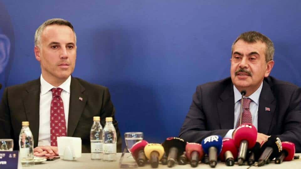 Sakarya AK Parti İl Başkanı Tever’den Bakan Yusuf Tekin’e Destek Açıklaması